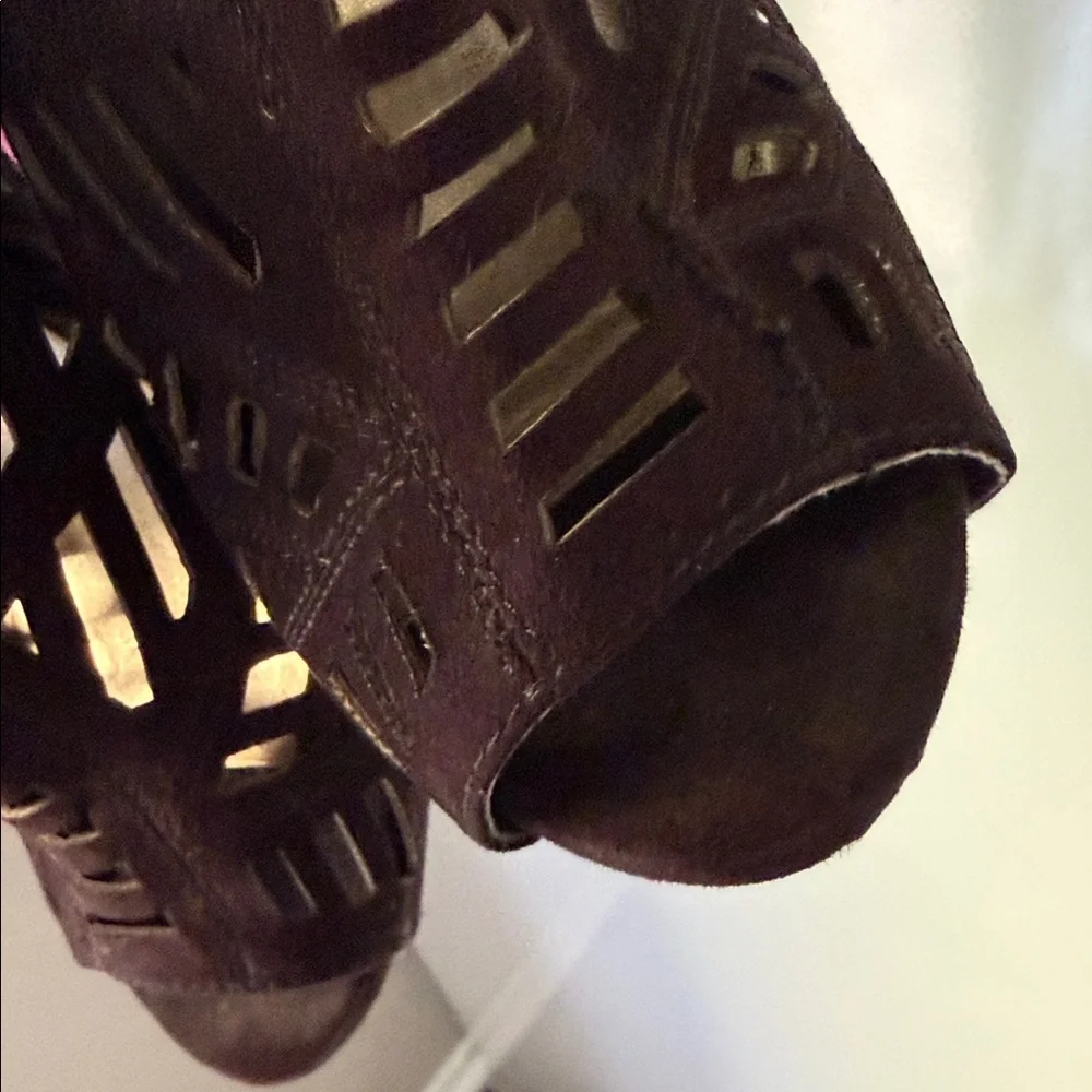 Guess Women's Black Cutout Heels - Picture 10 of 11